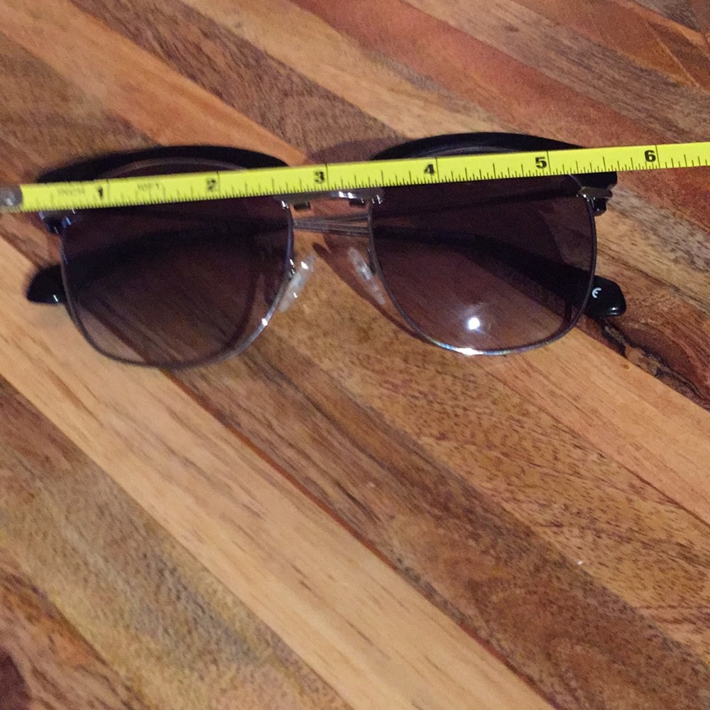 Balmain sunglasses - Picture 6 of 6